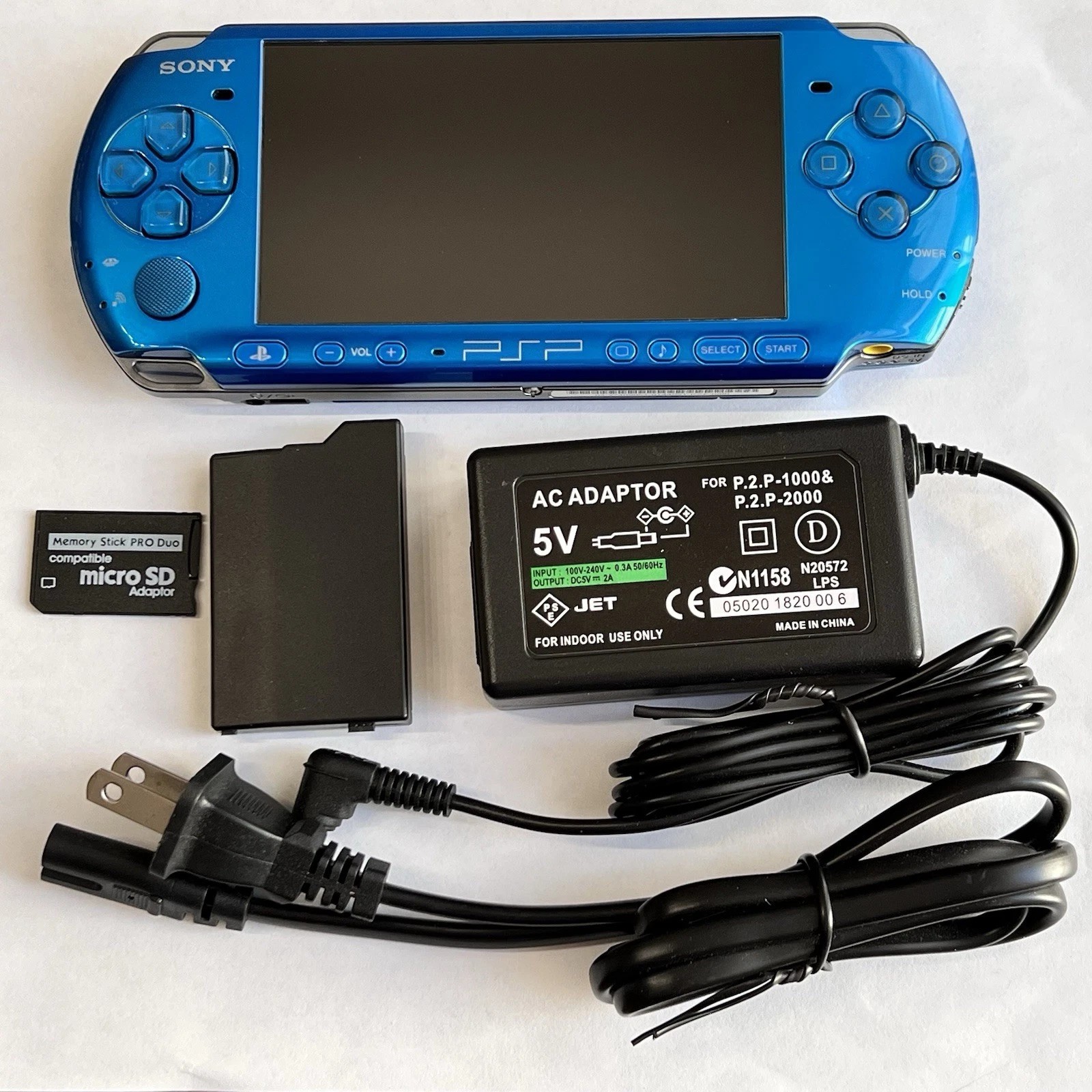 VIBRANT BLUE PSP 3000 System w/ Charger, Battery