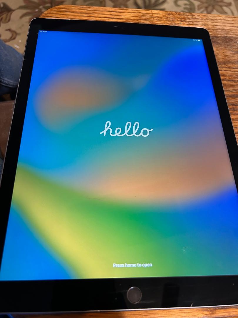 Apple ipod Pro 12.9" 128GB 4gb ram