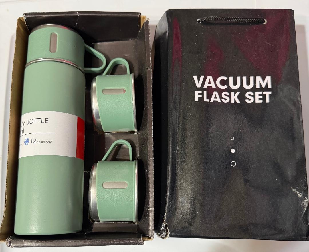 Vacum Flask Stainless Steel Thermo 500ml/16.9oz Vacuum Insulated Bottle with Cup for Coffee Hot drink and Cold drink water flask Birthday,Valentine Gift Set .(Green,Set)