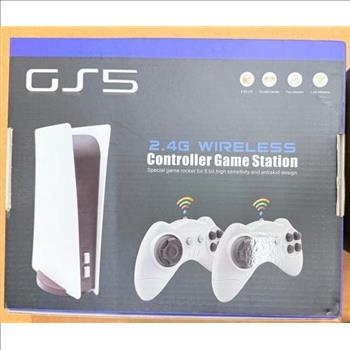 GS5 Gaming system with remote contollers