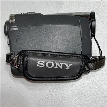 Sony Handy Cam DCR-HC26 Digital Mini DV Video Camcorder 
