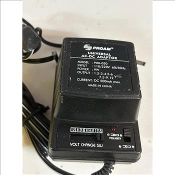 AC/DC Power Adapter 