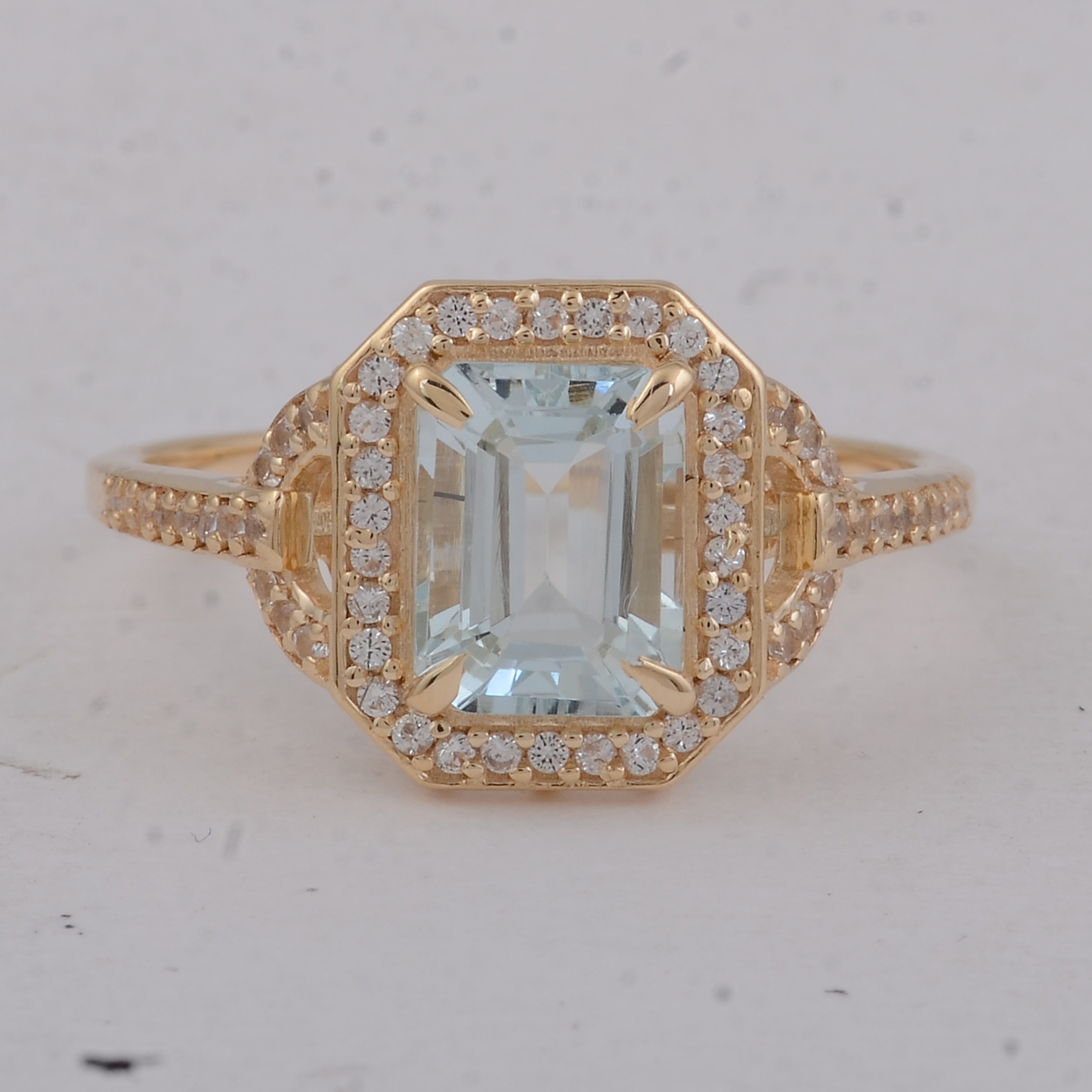 1.65 Ct Octagon Aquamarine 9K Gold Ring