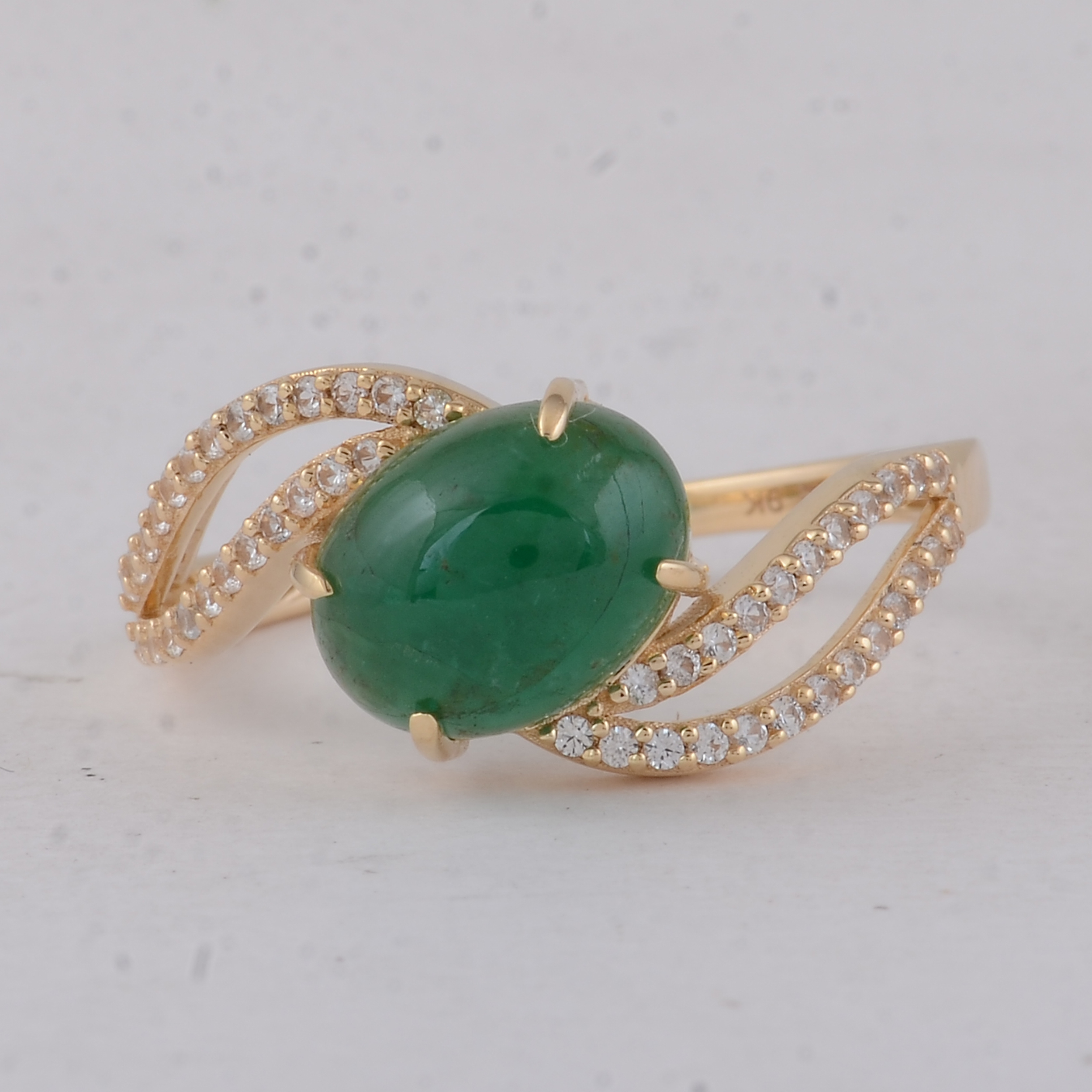 2.32 Ct Oval Emerald 9K Gold Ring