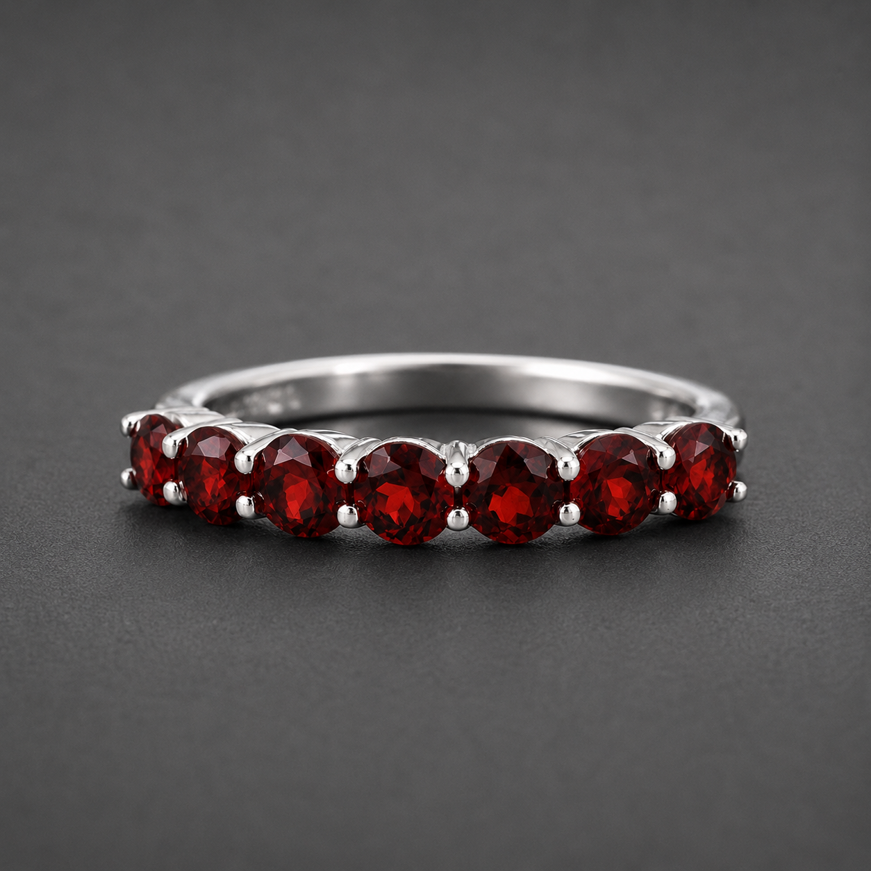 925 Sterling Silver 2.01 Ct Round Garnet Ring 7 US Ring Size