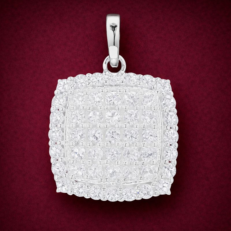 925 Sterling Silver 8.30 Ct Round Cubic Zirconia Pendant