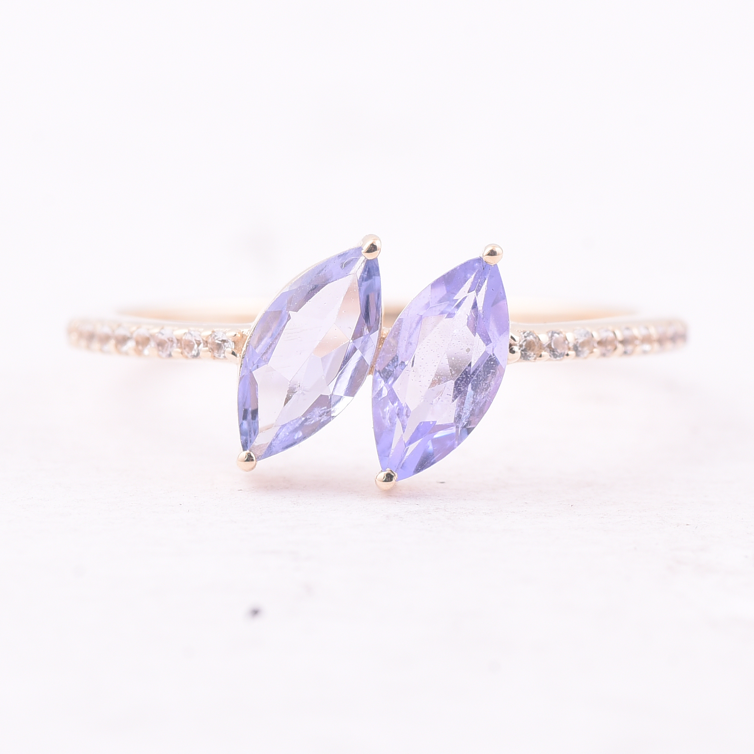 9K Gold 0.93 Ct Marquise Tanzanite Ring 7 US Ring Size