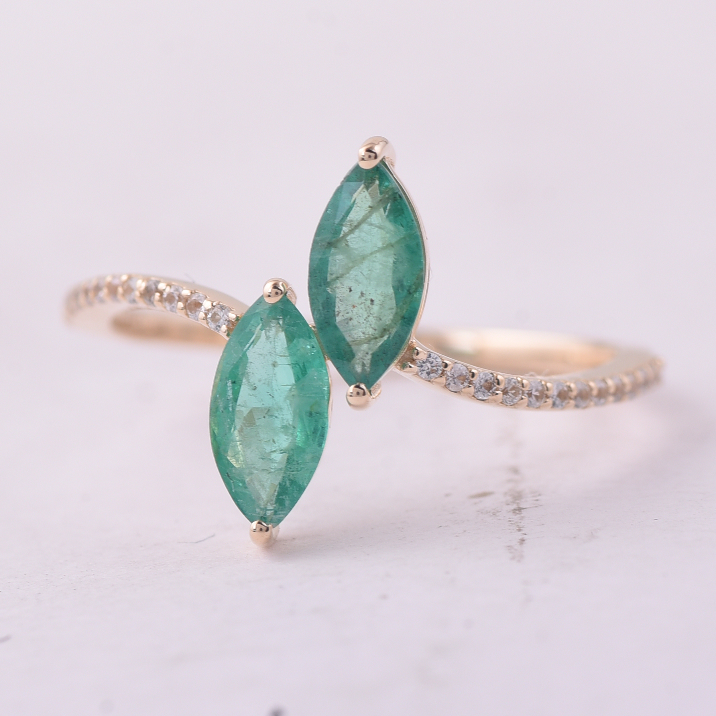 9K Gold 1.08 Ct Marquise Emerald Ring 7 US Ring Size