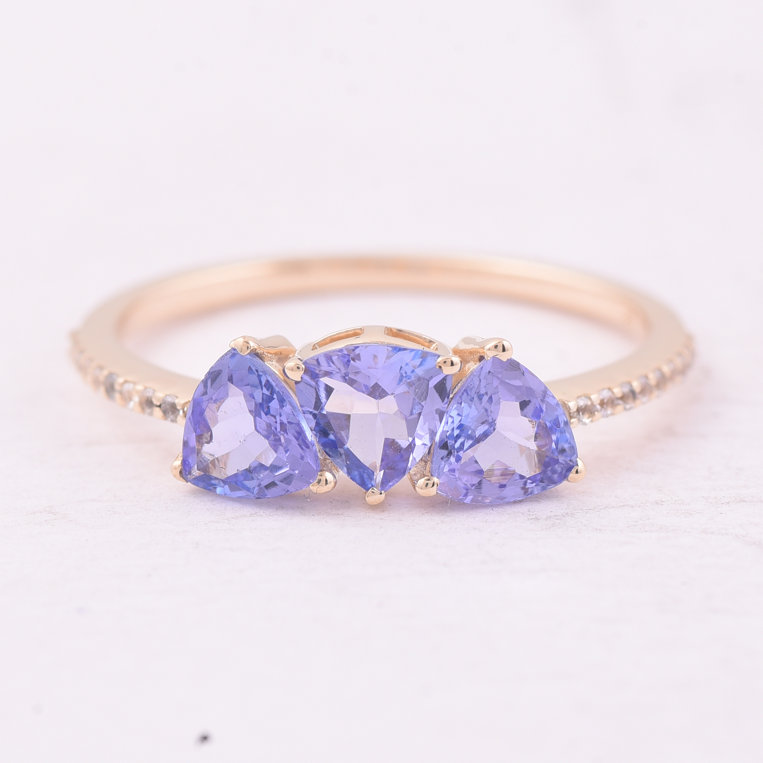 9K Gold 1.13 Ct Trillion Tanzanite Ring 7 US Ring Size