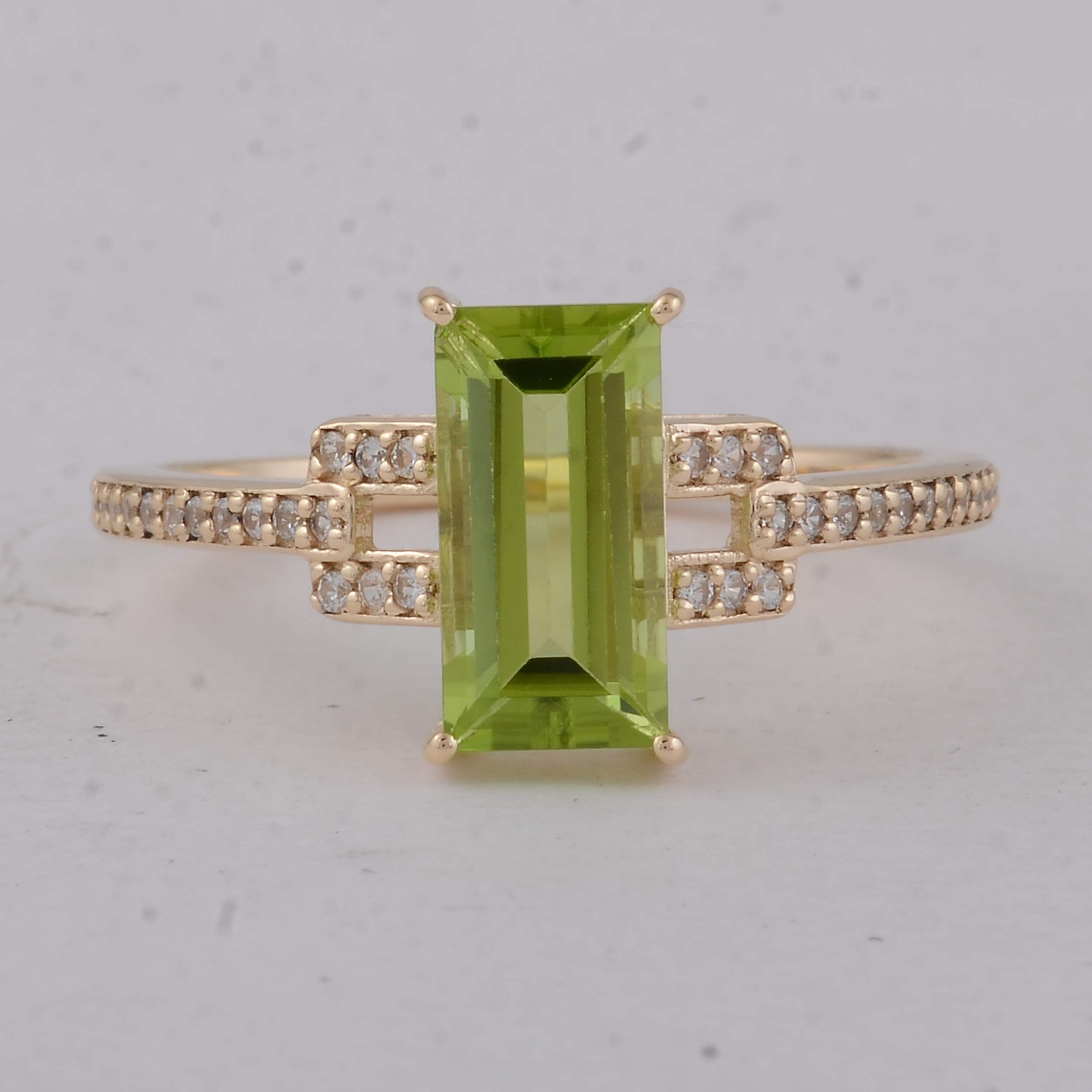 9K Gold 1.96 Ct Baguette Peridot Ring  7 US Ring Size