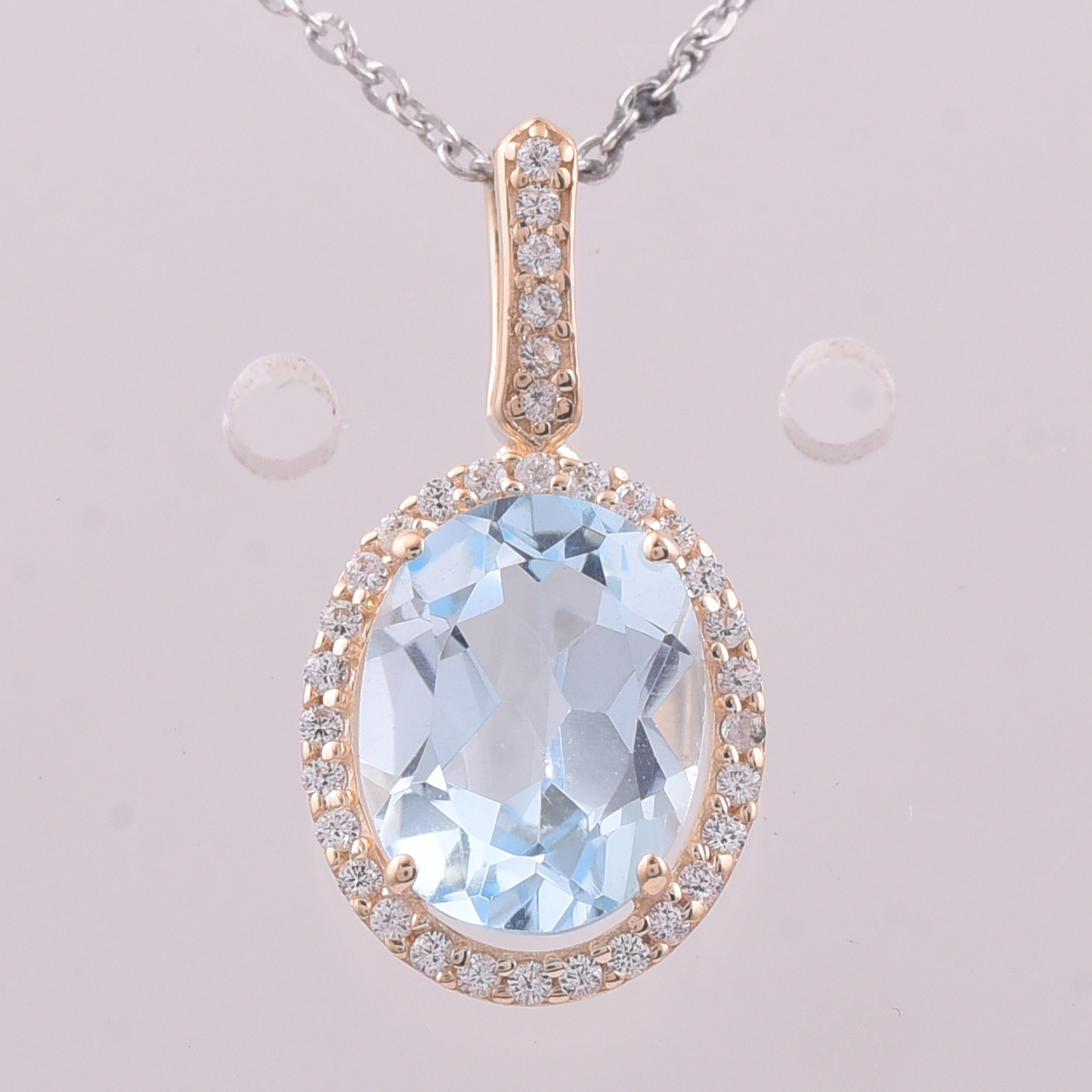 9K Gold 2.26 Ct Oval Blue Topaz Pendant
