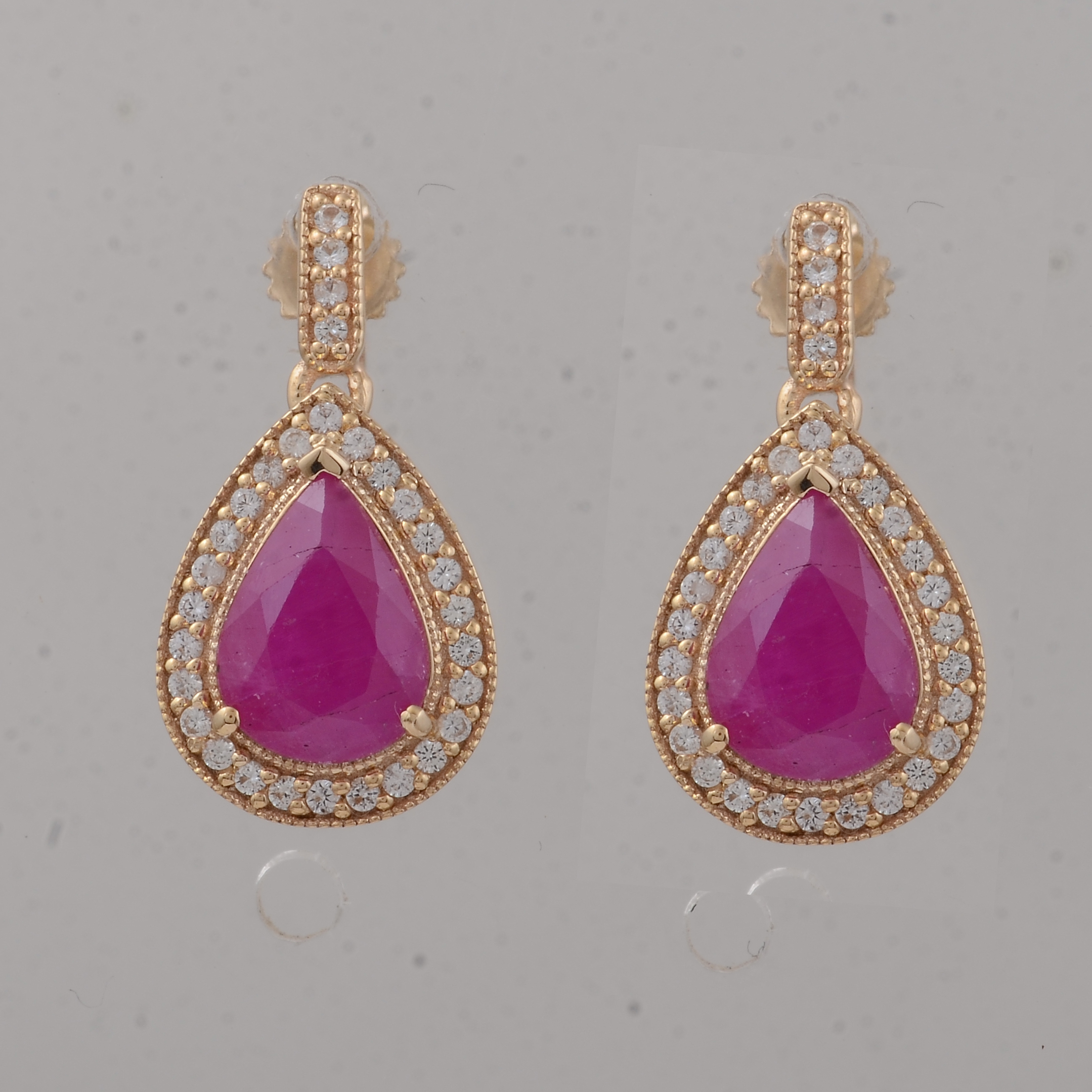 9K Gold 2.57 Ct Pear Ruby Earrings