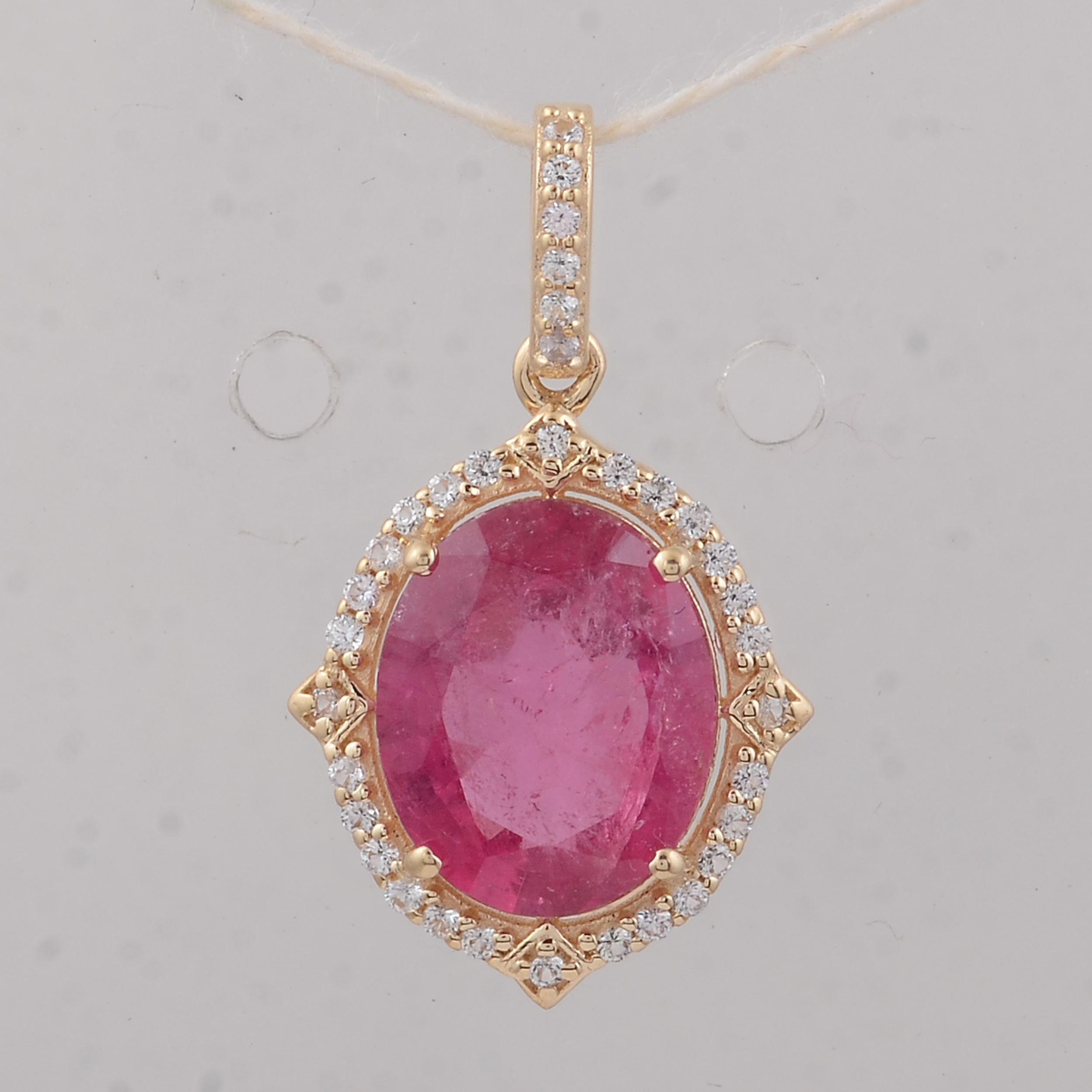 9K Gold 2.69 Ct Oval Tourmaline Pendant