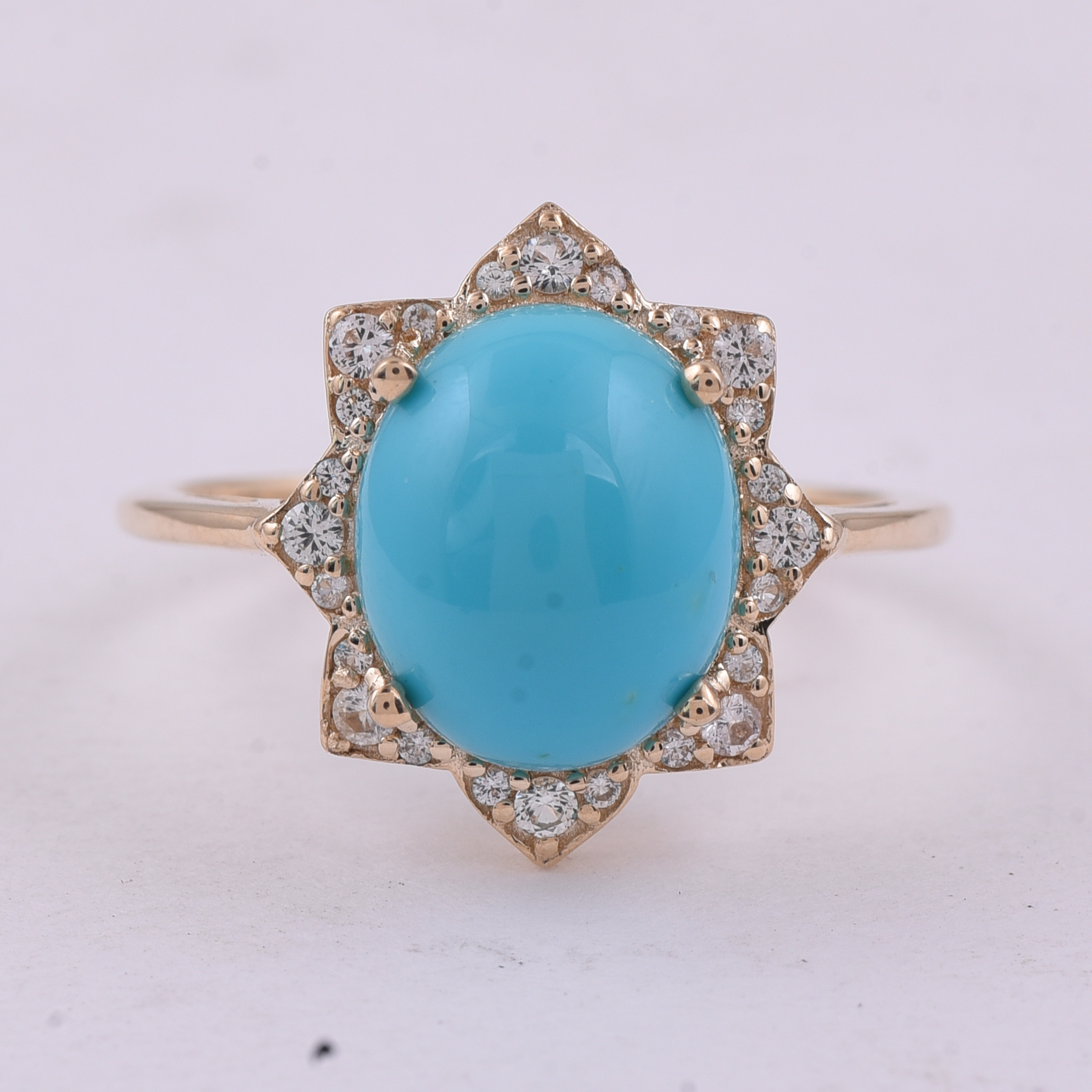 9K Gold 3.69 Ct Oval Turquoise Ring 7 US Ring Size
