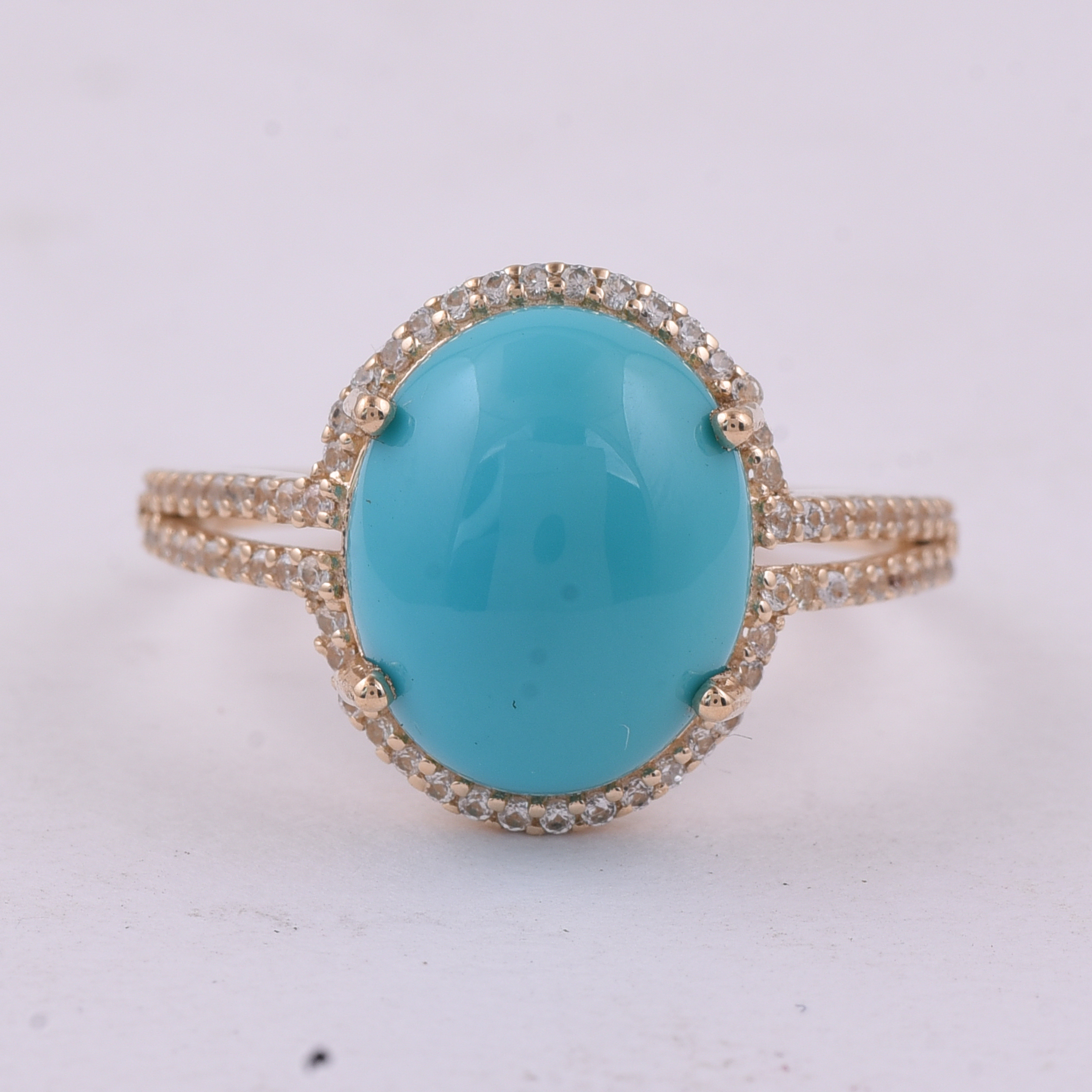 9K Gold 4.42 Ct Oval Turquoise Ring 7 US Ring Size