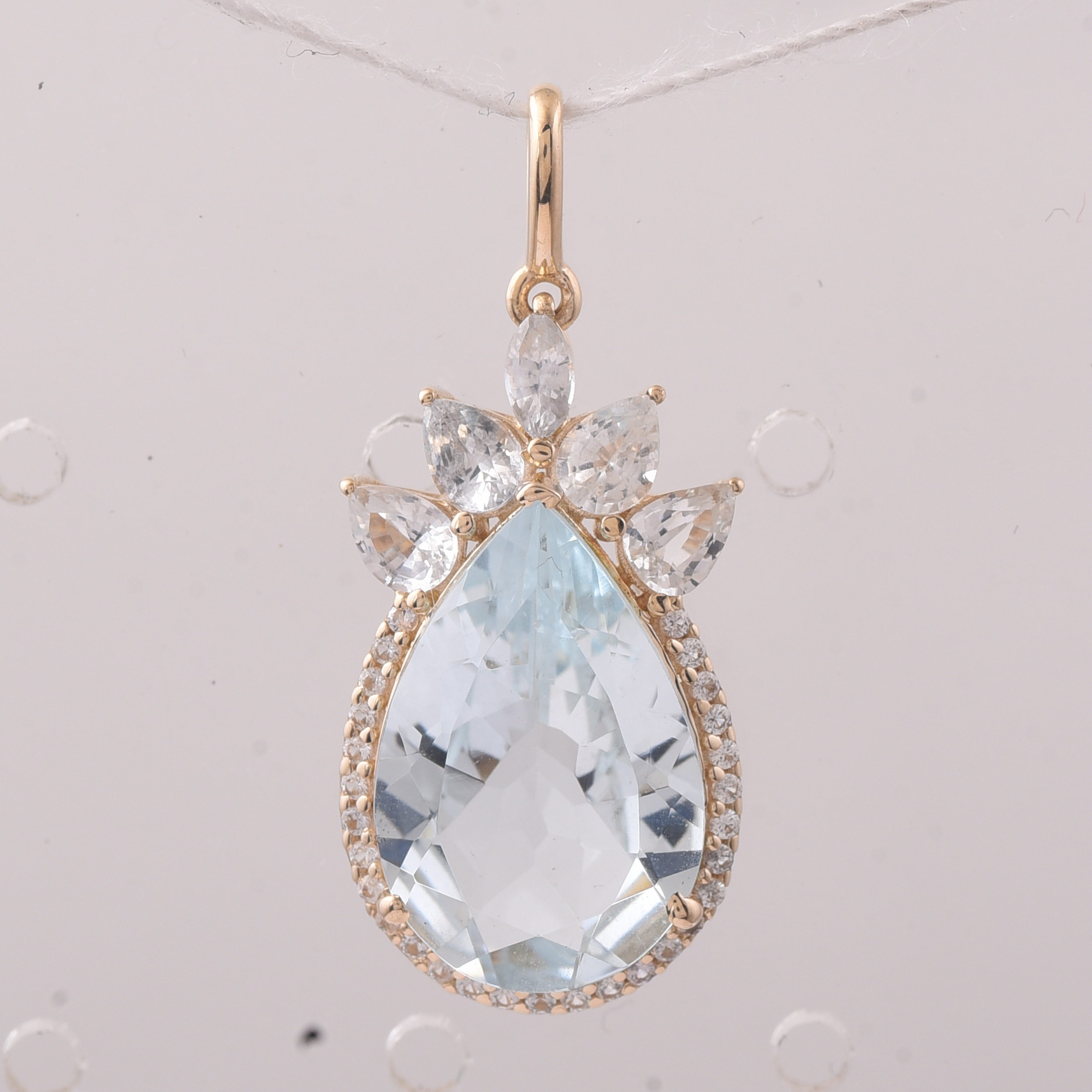 9K Gold 4.68 Ct Pear Aquamarine Pendant