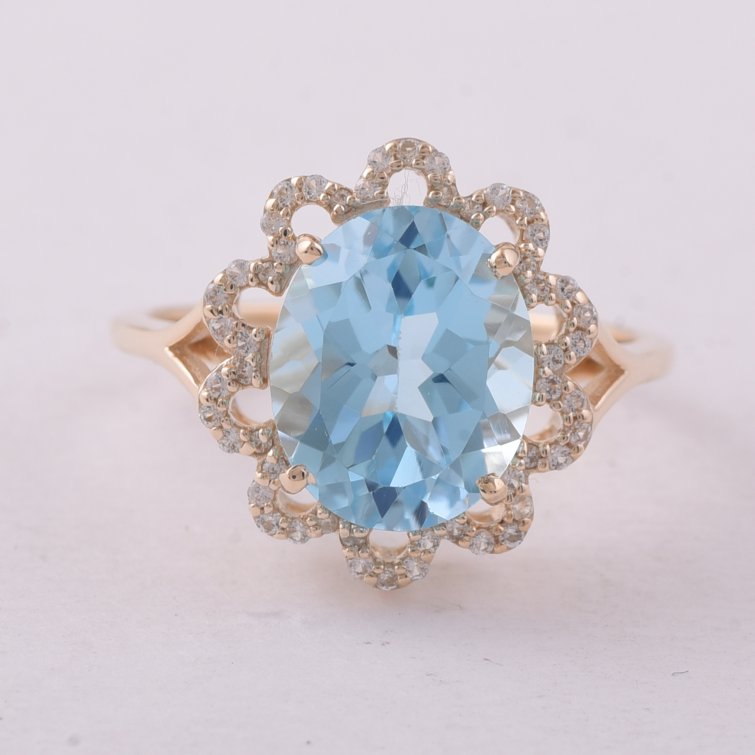 9K Gold 4.72 Ct Oval Blue Topaz Ring 7 US Ring Size