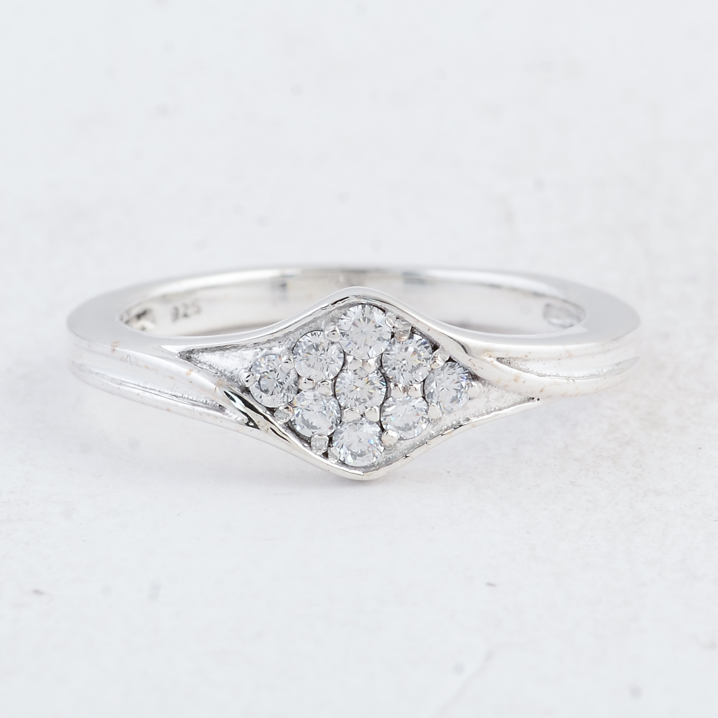 NO RESERVE 0.49 Ct Round Cubic Zirconia 925 Sterling Silver Ring