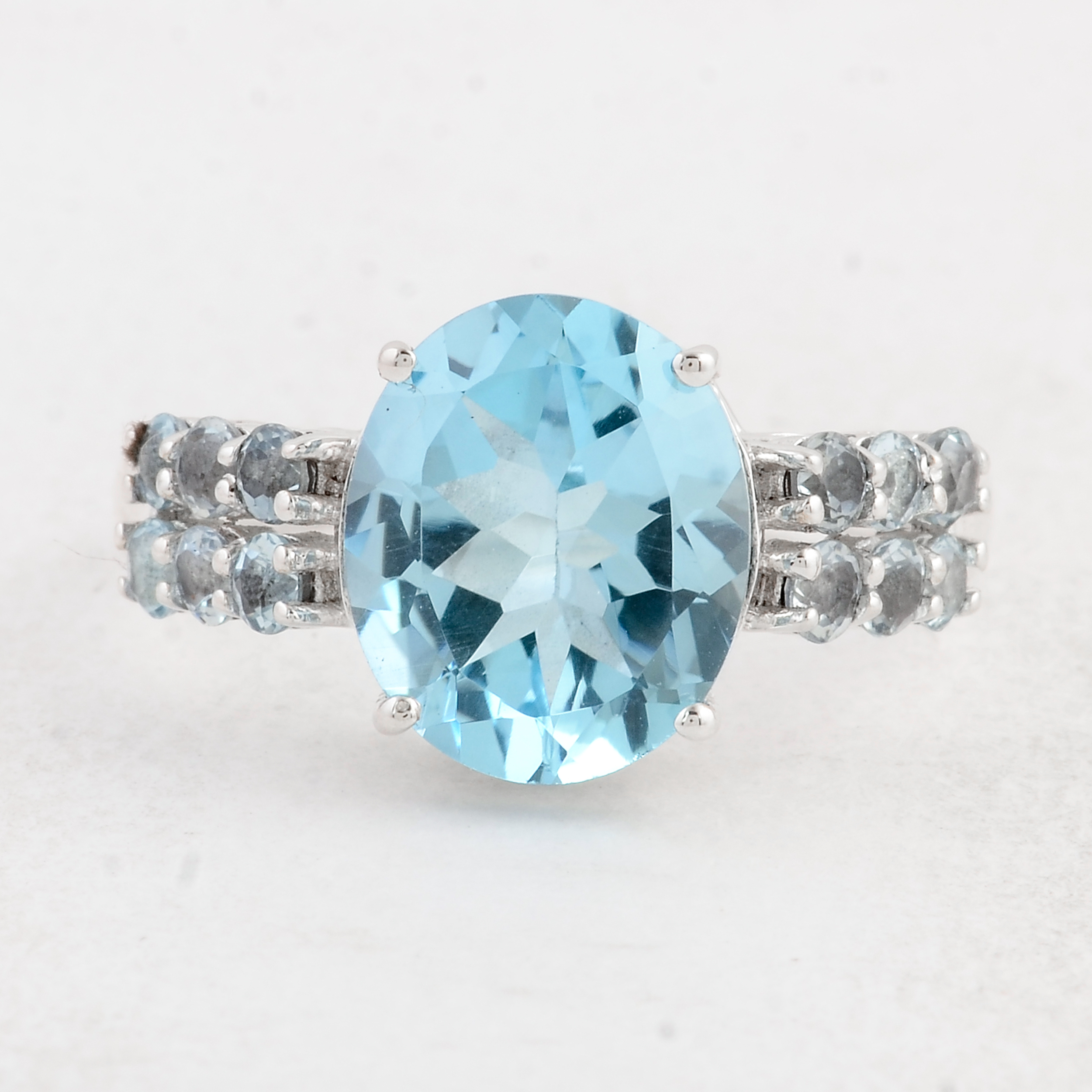 NO RESERVE 6.34 Ct Oval Swiss Blue Topaz 925 Sterling Silver Ring