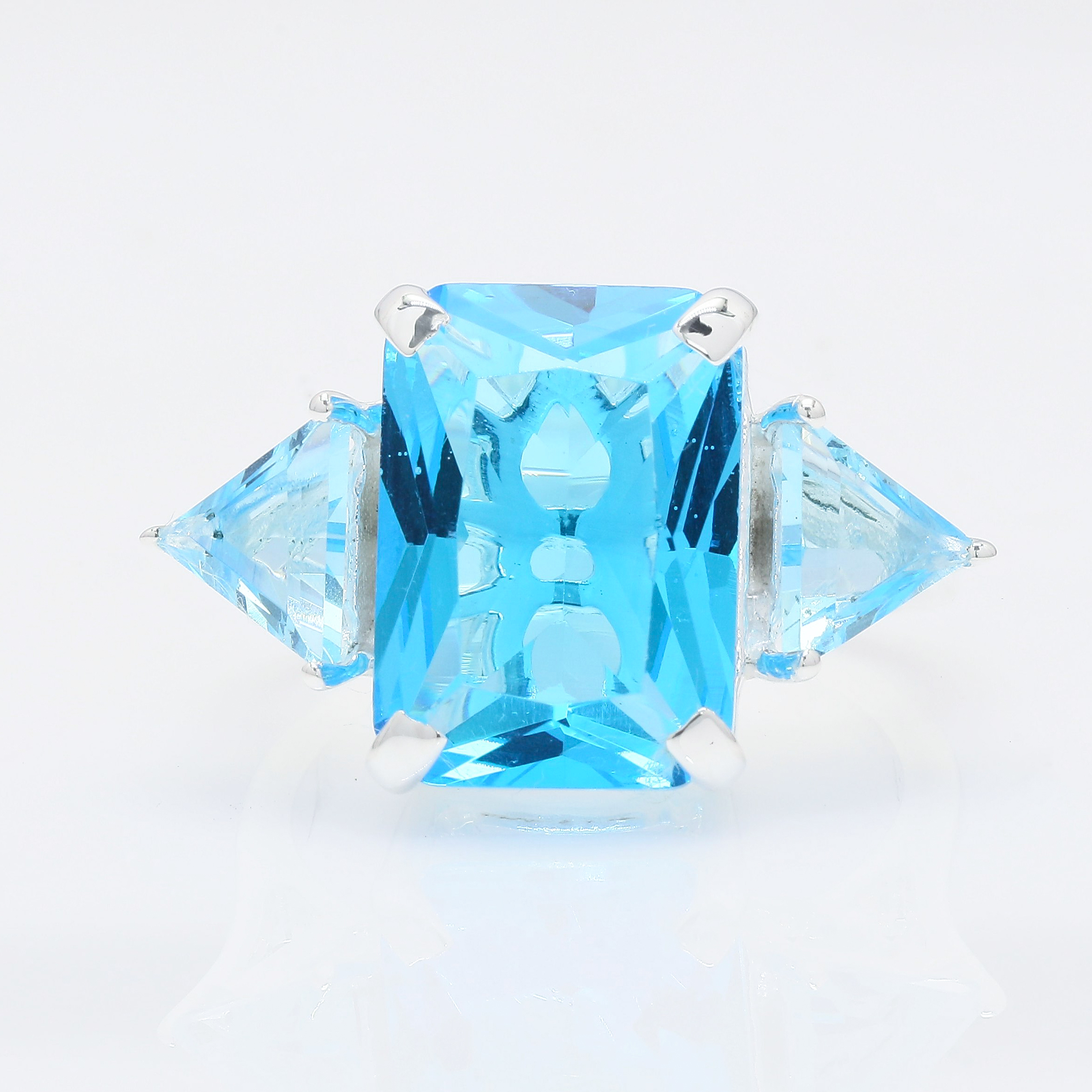 NO RESERVE 7.08 Ct Octagon Created Blue Topaz 925 Sterling Silver Ring