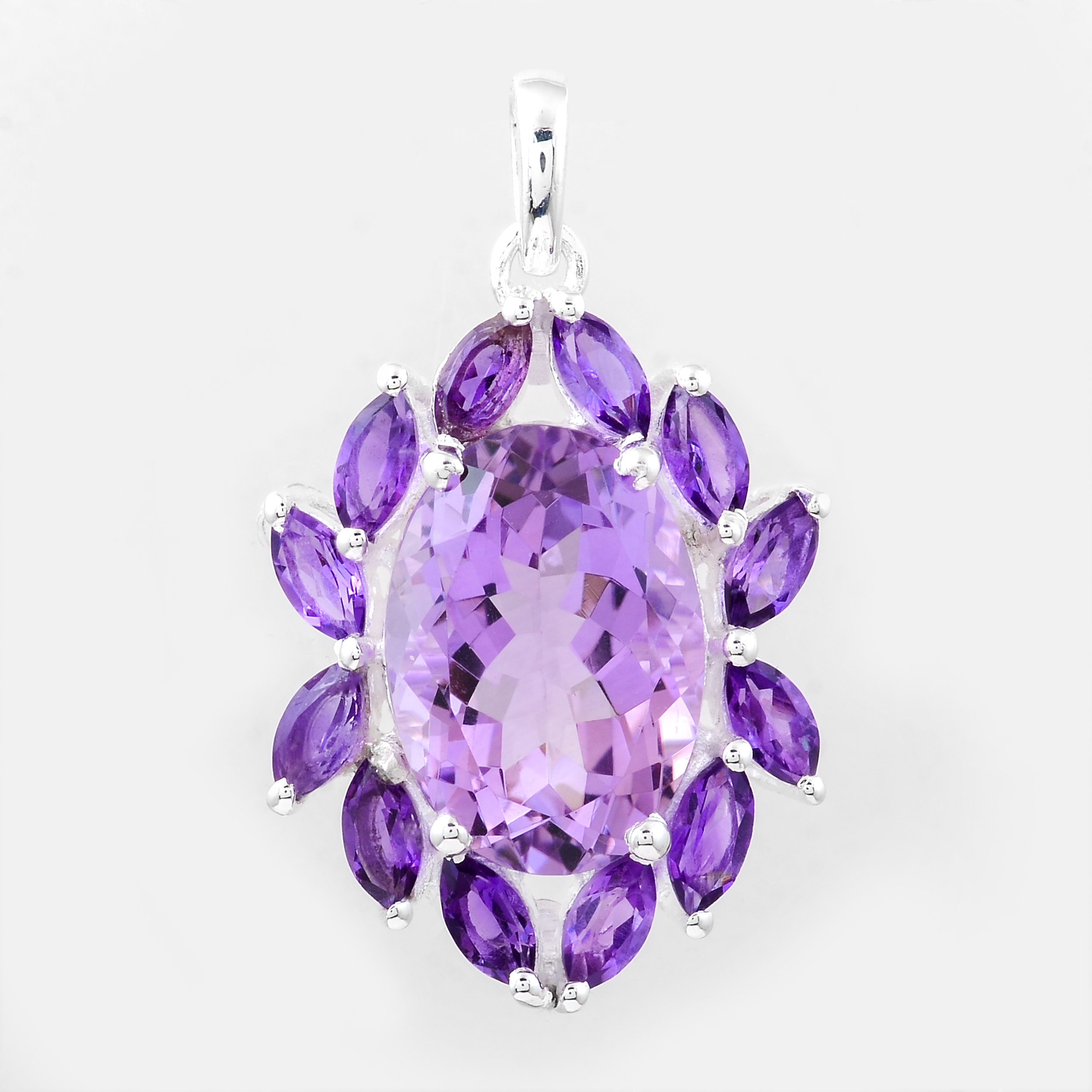 NO RESERVE 7.49 Ct Oval Amethyst, 925 Sterling Silver Pendant