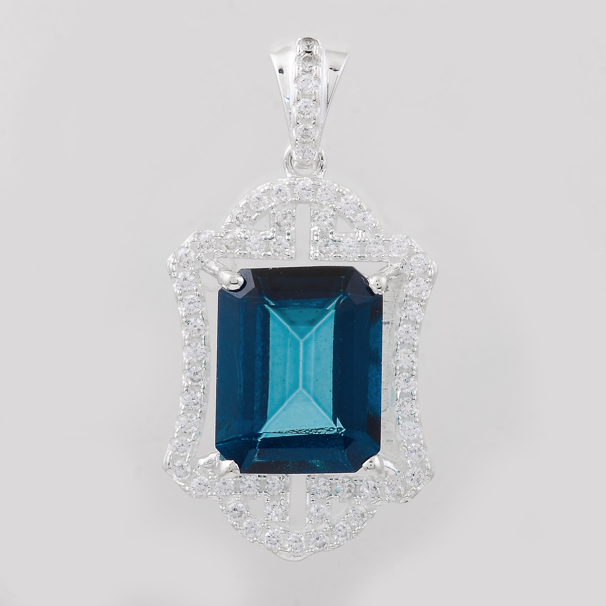 NO RESERVE 7.61 Ct Octagon Lbt Color Topaz, Cubic Zirconia, 925 Sterling Silver Pendant