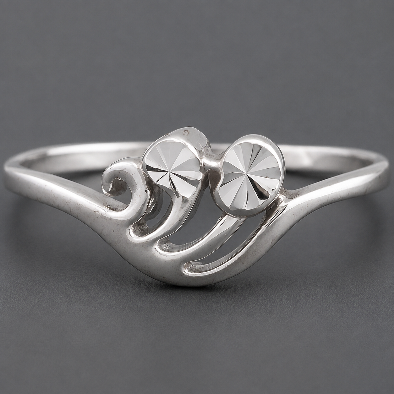 No Reserve 925 Sterling Silver  Plain Ring 6 US Ring Size