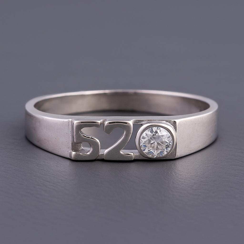 No Reserve 925 Sterling Silver 0.20 Ct Cubic Zirconia Ring 7 US Ring Size