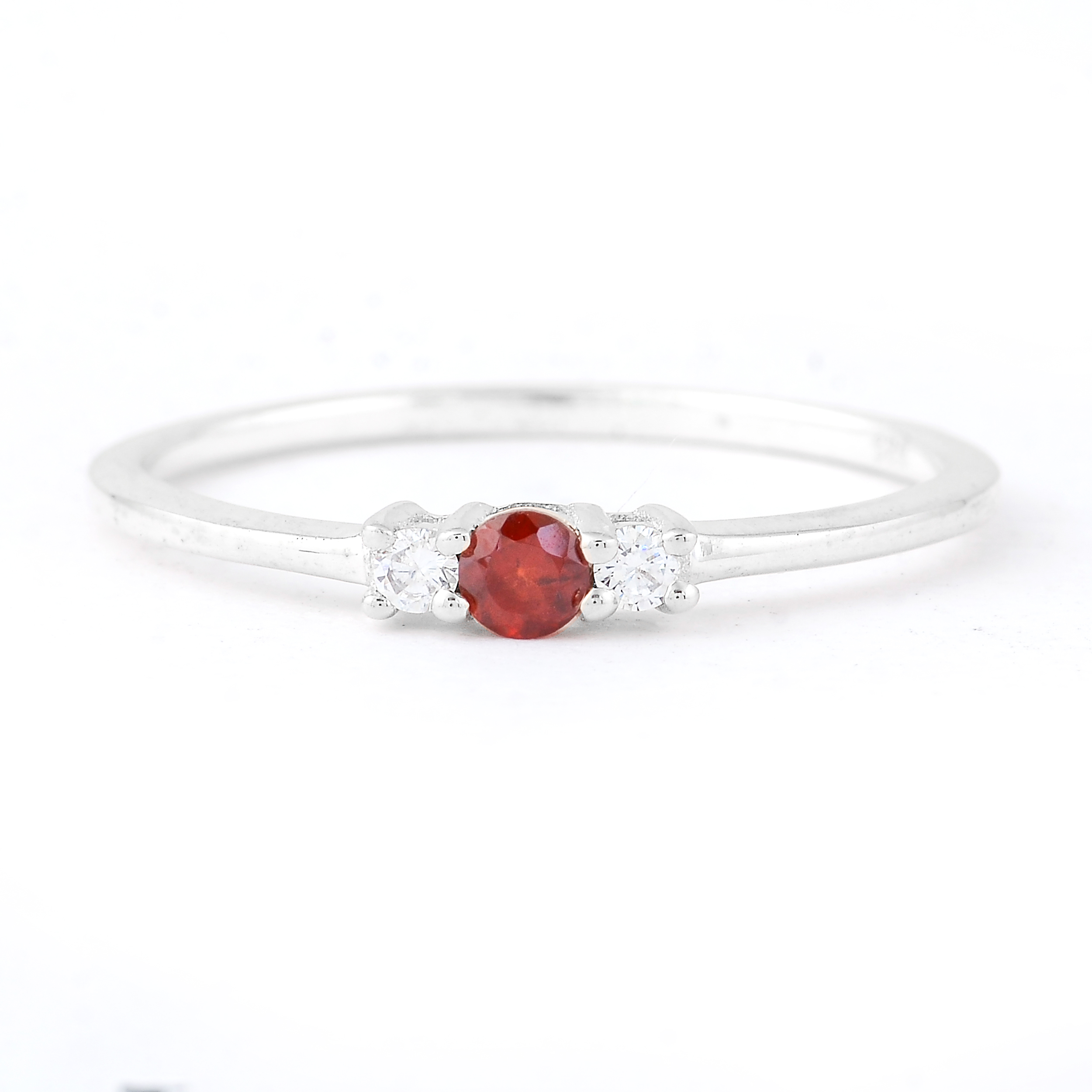 No Reserve 925 Sterling Silver 0.23 Ct Round Garnet Cubic Zirconia Ring 7 US Ring Size