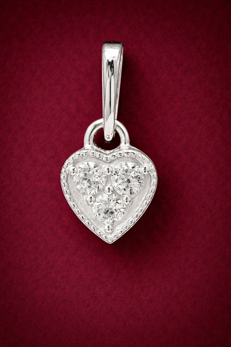 No Reserve 925 Sterling Silver 0.30 Ct Round Cubic Zirconia Pendant