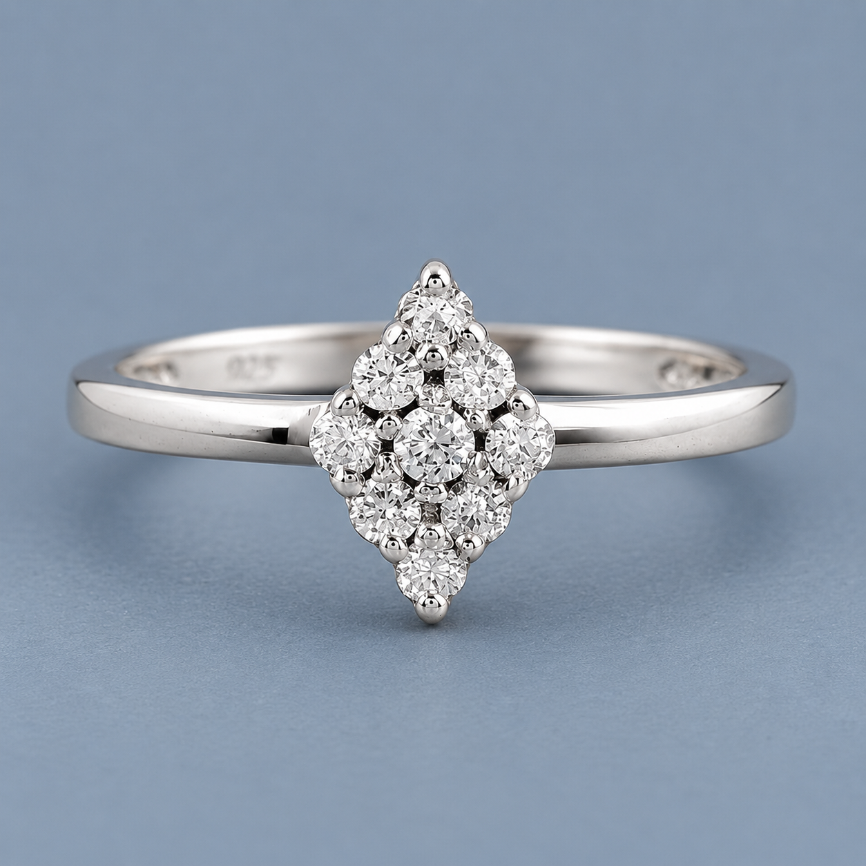 No Reserve 925 Sterling Silver 0.35 Ct Round Cubic Zirconia Ring 8 US Ring Size