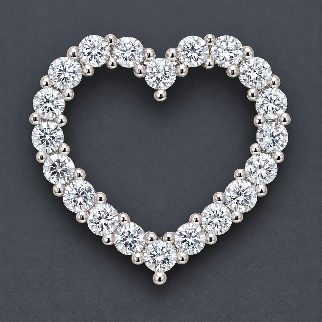 No Reserve 925 Sterling Silver 0.77 Ct Round Cubic Zirconia Pendant