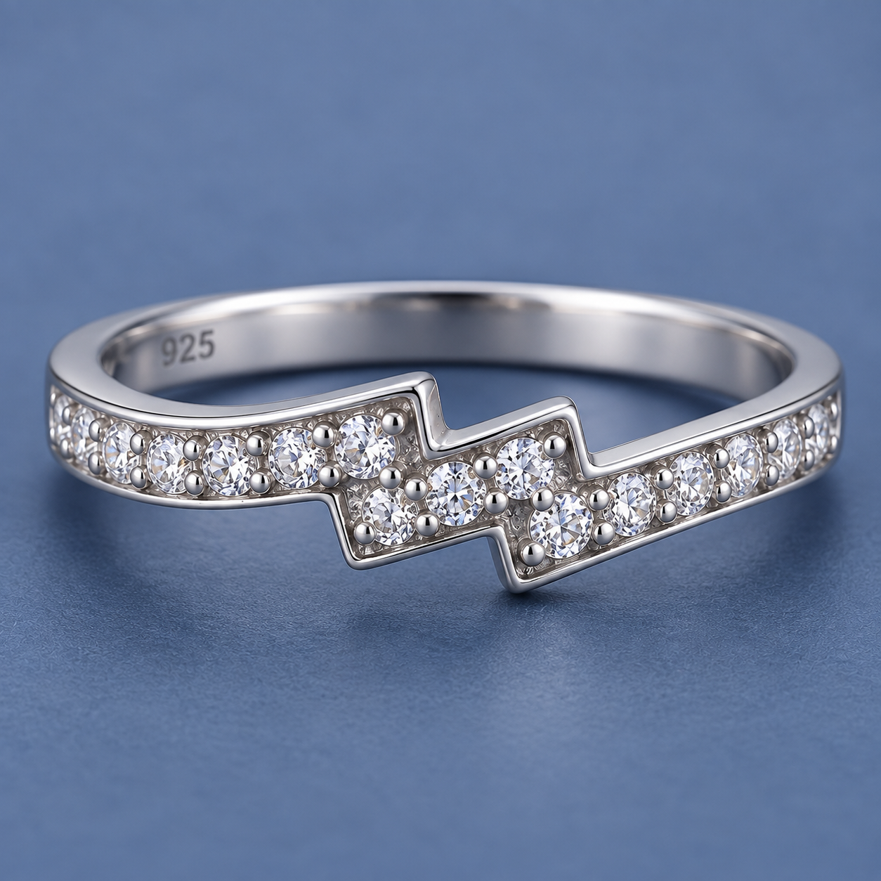 No Reserve 925 Sterling Silver 0.85 Ct Cubic Zirconia Ring 6  US Ring Size