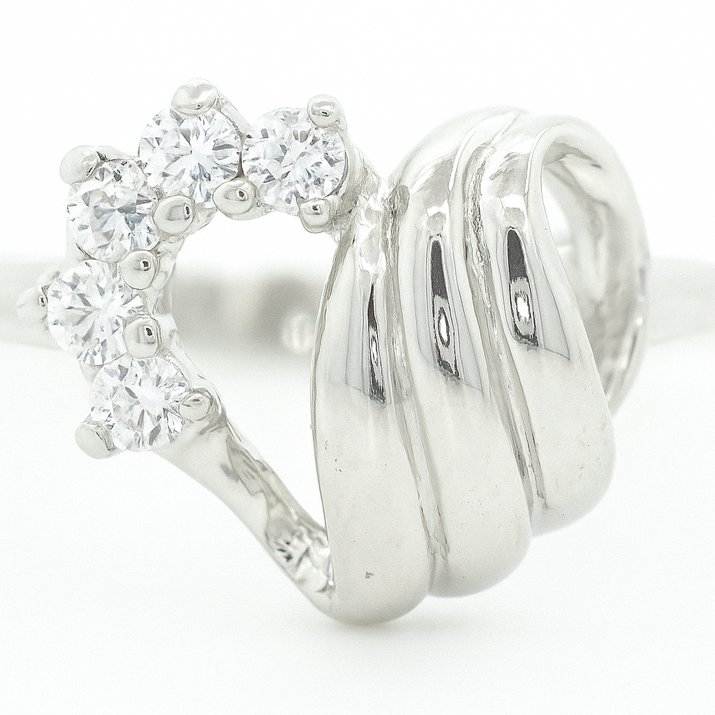 No Reserve 925 Sterling Silver 0.85 Ct Cubic Zirconia Ring 7 US Ring Size