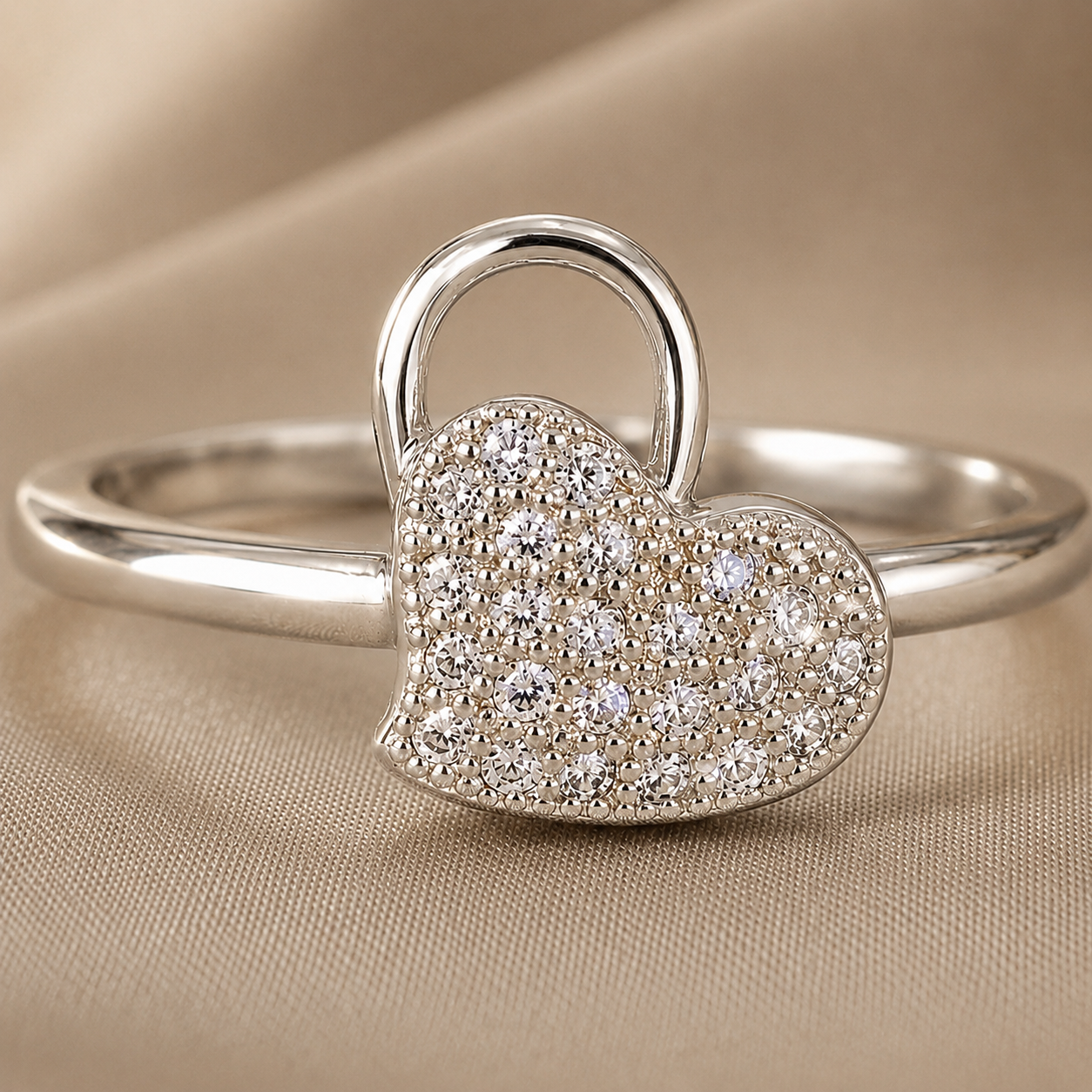 No Reserve 925 Sterling Silver 0.94 Ct Cubic Zirconia Ring 6.5 US Ring Size