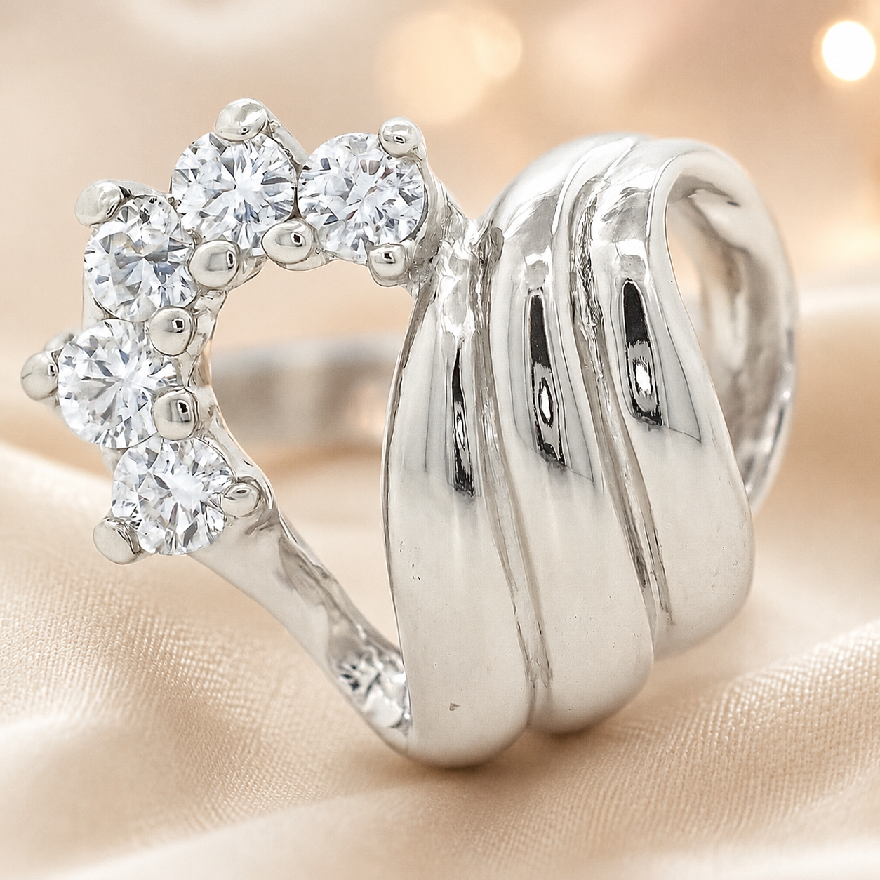 No Reserve 925 Sterling Silver 1.00 Ct Cubic Zirconia Ring 6 US Ring Size
