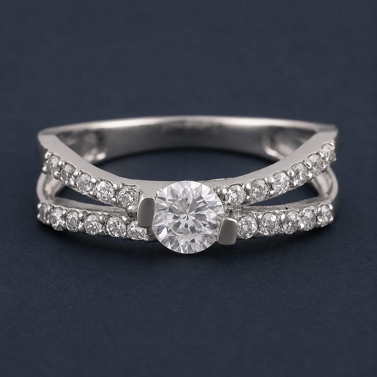 No Reserve 925 Sterling Silver 2.63 Ct Cubic Zirconia Ring 7 US Ring Size