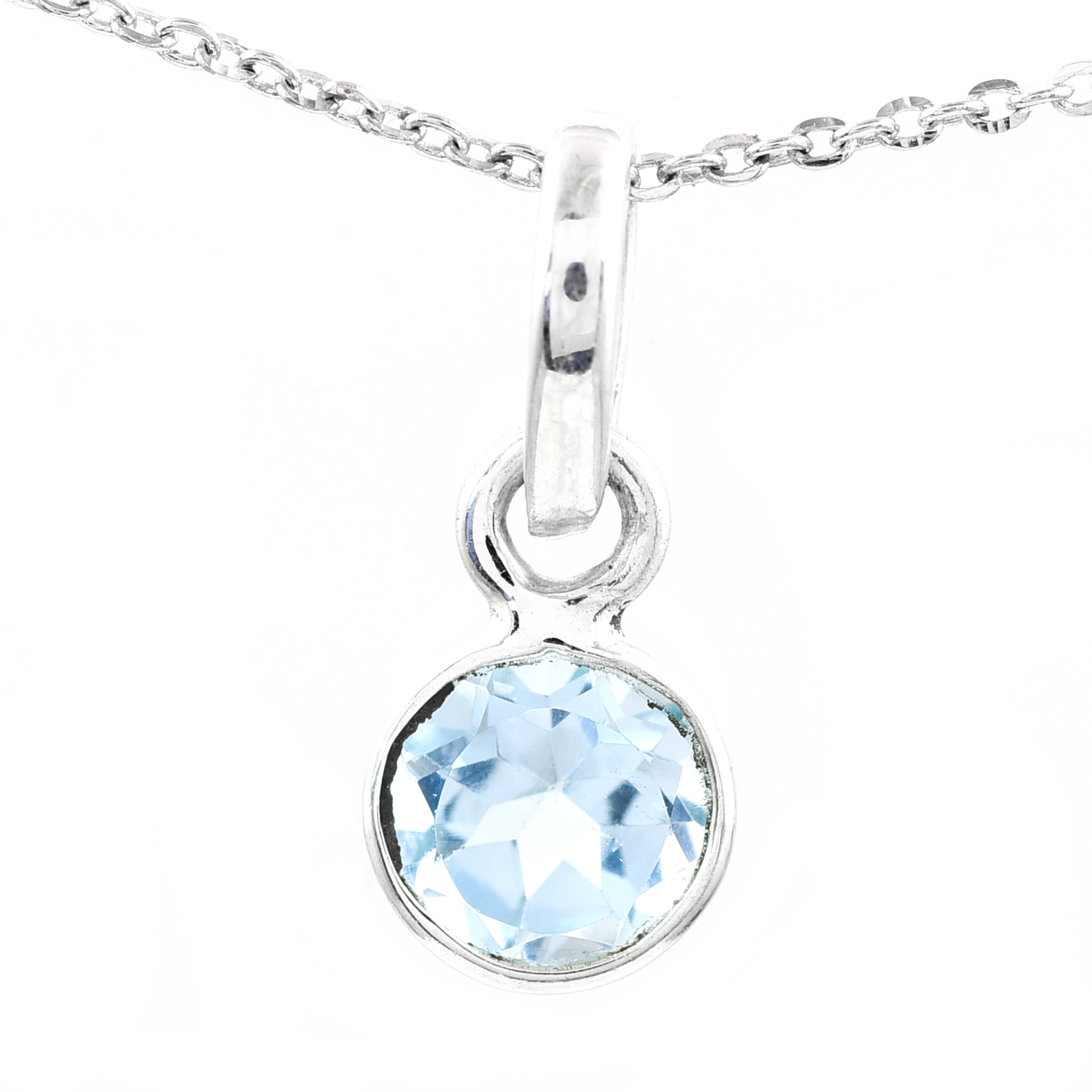 No Reserve 925 Sterling Silver 2.86 Ct Round Blue Topaz Pendant