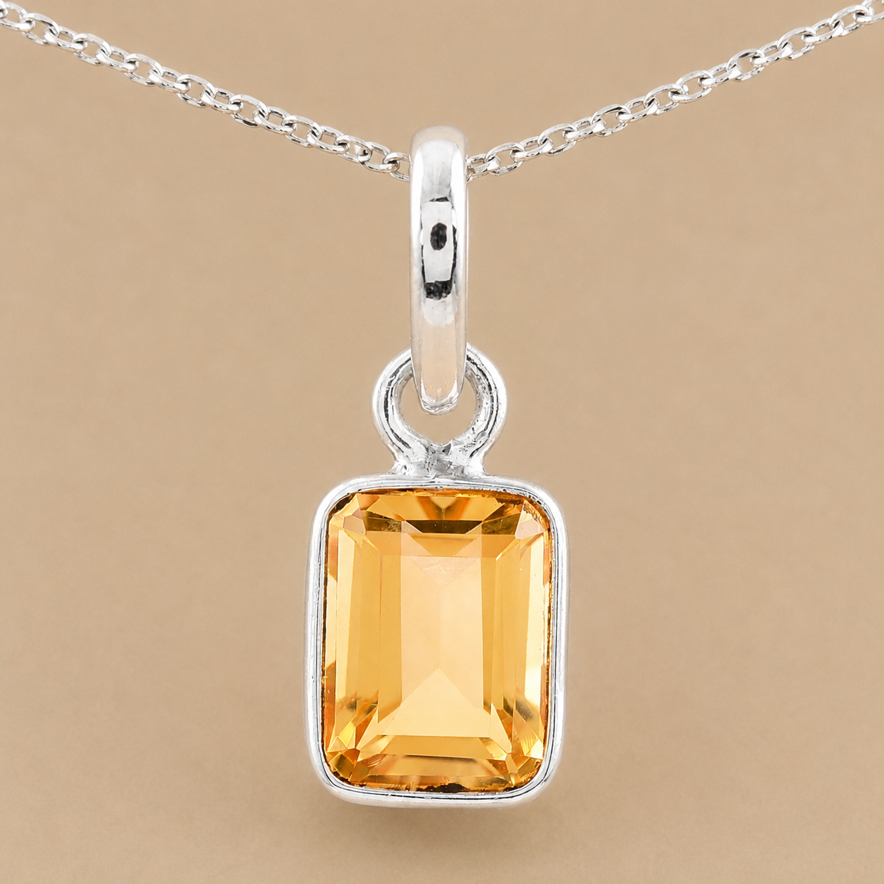 No Reserve 925 Sterling Silver 4.70 Ct Octagon Citrine Pendant