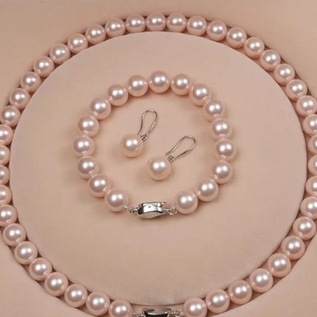 NO RESERVE Imitation Pearl Gold Plated Brass Necklace