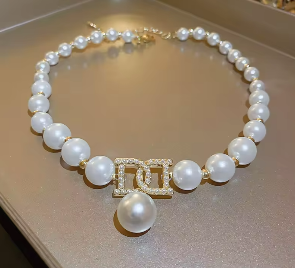 NO RESERVE Imitation Pearl Gold Plated Brass Necklace