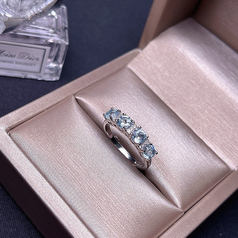 NO RESERVE White Topaz 925 Sterling Silver Ring