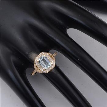 1.65 Ct Octagon Aquamarine 9K Gold Ring