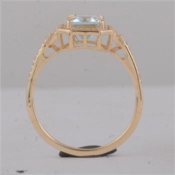 1.65 Ct Octagon Aquamarine 9K Gold Ring