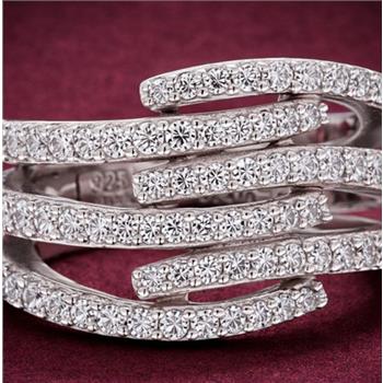 925 Sterling Silver 0.59 Ct Round Cubic Zirconia Ring 7 US Ring Size