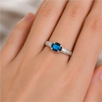 925 Sterling Silver 1.43 Ct Oval Lbt Color Topaz Ring 10 US Ring size