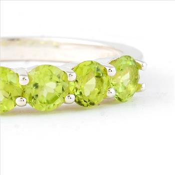 925 Sterling Silver 1.57 Ct Round Peridot Ring