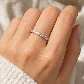 925 Sterling Silver 2.10 Ct Round Cubic Zirconia Ring