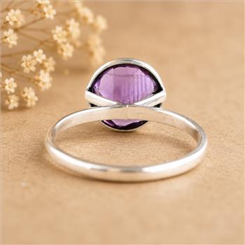 925 Sterling Silver 2.41 Ct Round Amethyst Ring 6 US Ring Size