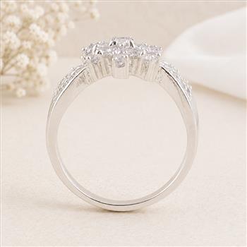 925 Sterling Silver 3.53 Ct Cubic Zirconia Ring 6 US Ring Size